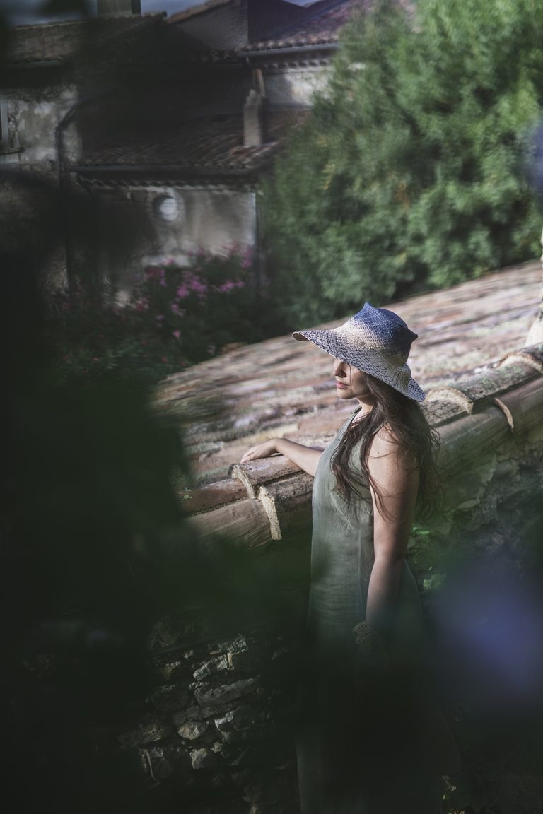 Portrait photo pour la créattice de chapeau Milie Néry