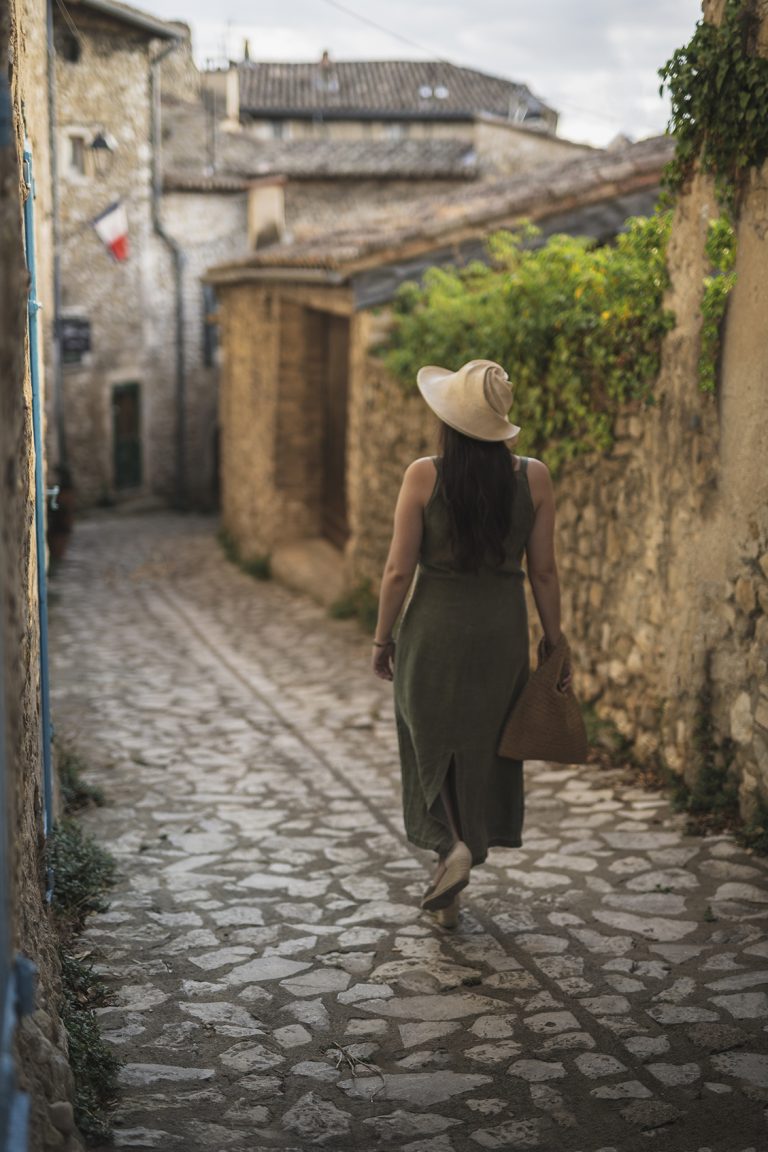 Portrait photo pour la créattice de chapeau Milie Néry